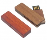 UGV 037 - USB Gỗ Xoay